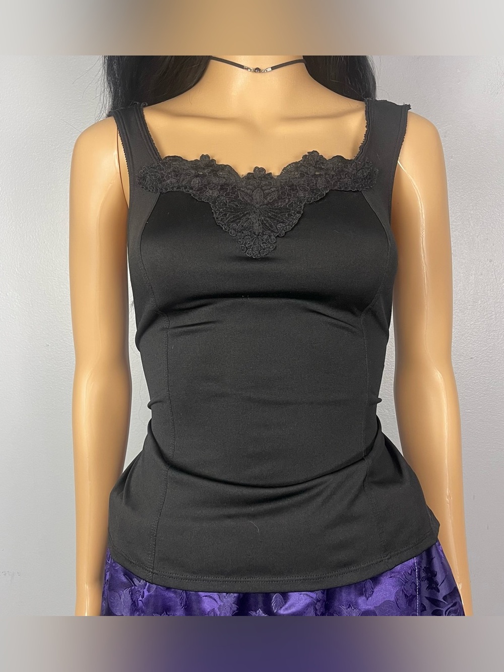 Floral Appliqué Tank Top